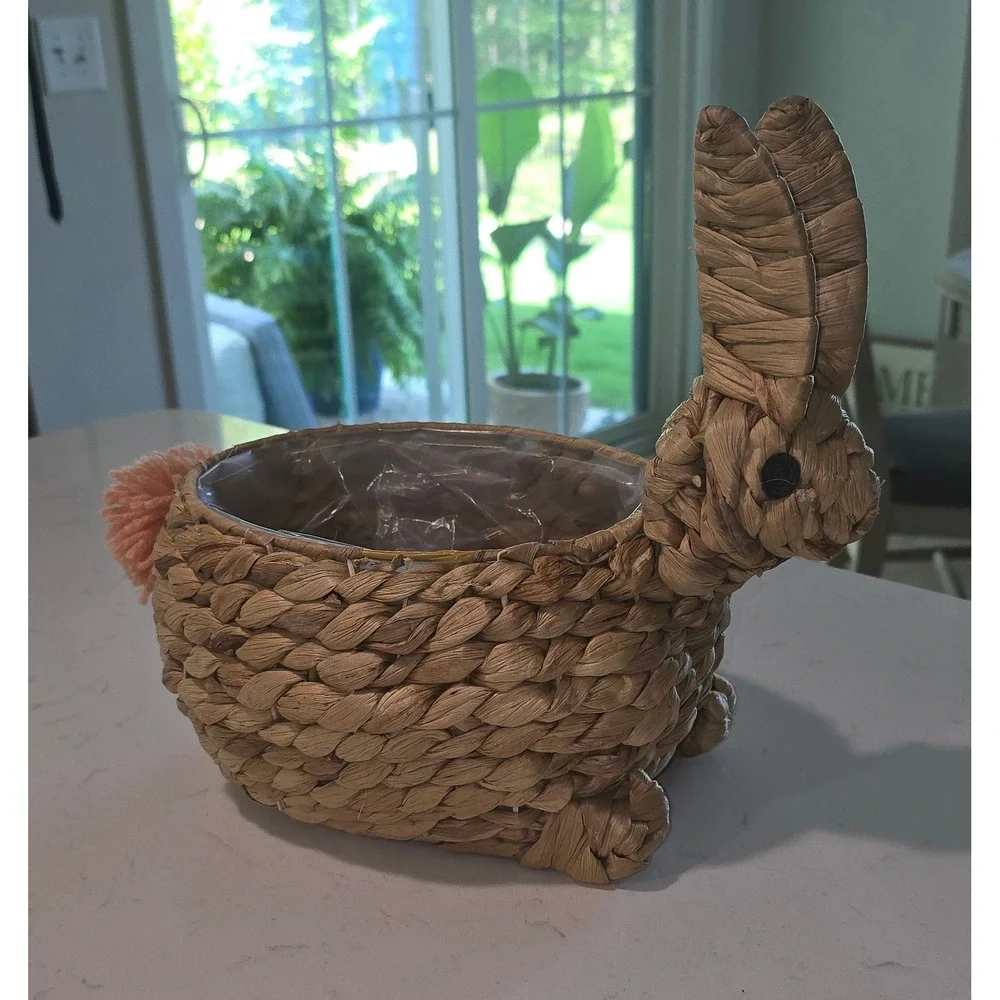 Woven Seagrass Bunny Basket Easter Rabbit Planter with Pink Pom Tail & Liner